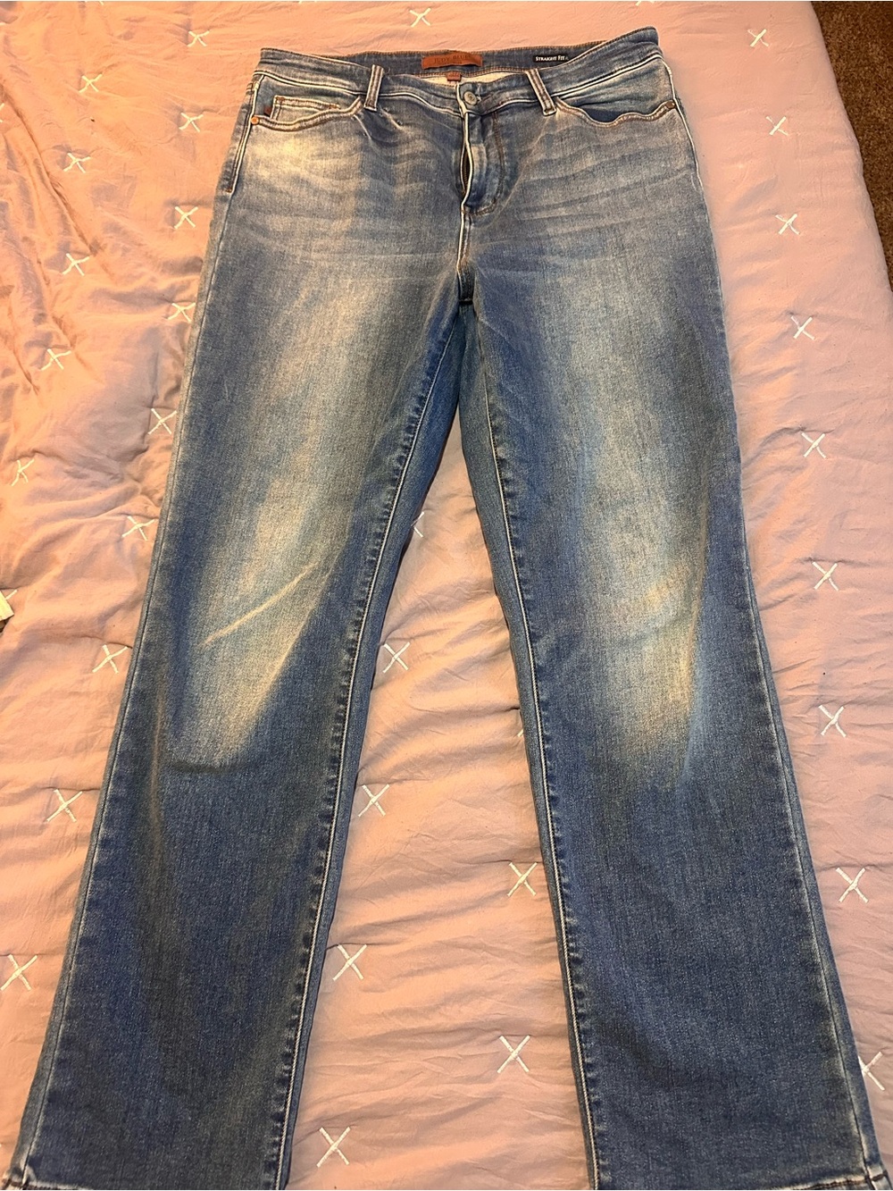 Judy Blue Womens Straight Fit Faded Blue Jeans